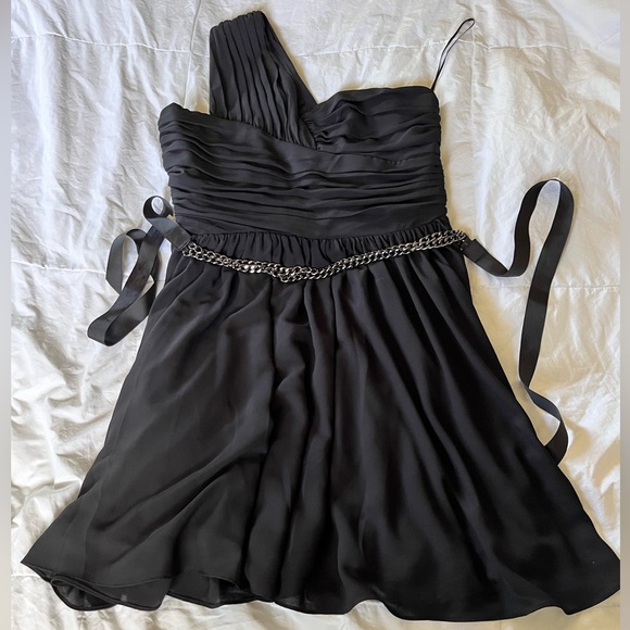 Express black one shoulder dress; size 8 with chain belt. - Picture 4 of 5